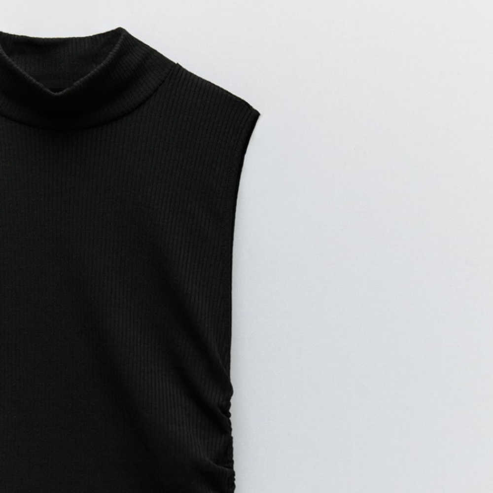 𝗡𝗪𝗧 𝗭𝗮𝗿𝗮 • Side Ruched Top - Picture 4 of 5